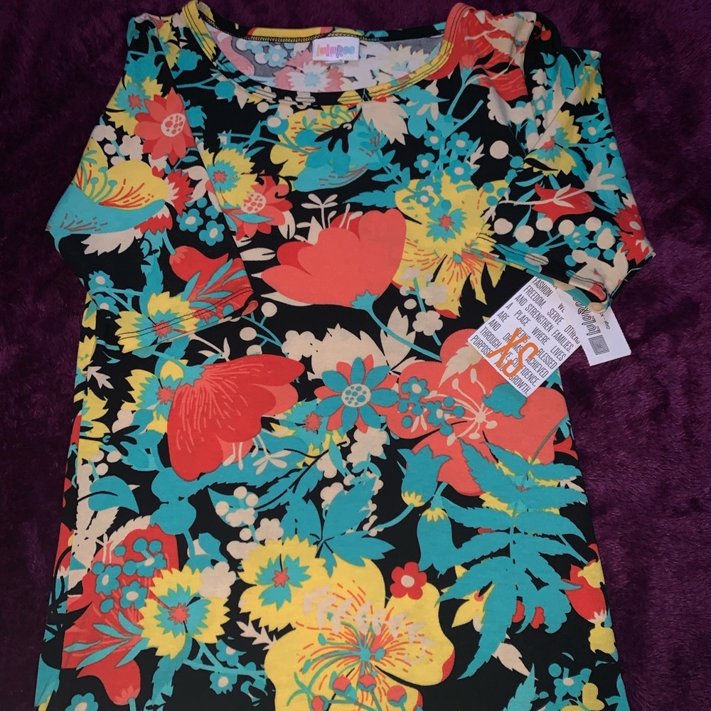 LuLaRoe NWT XS Gigi.